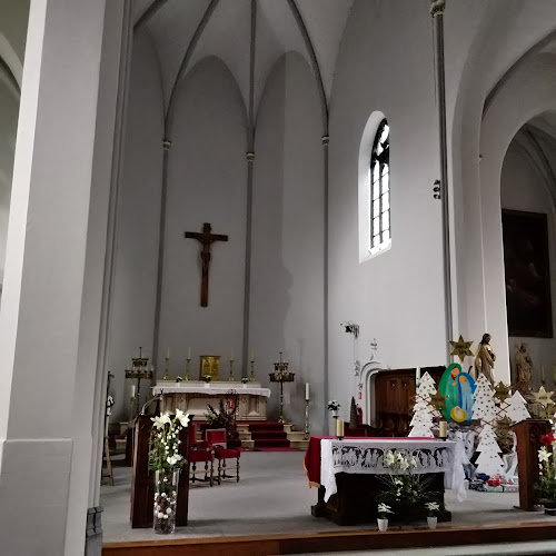 Beoordelingen van Sint-Amanduskerk in Moeskroen - Kerk