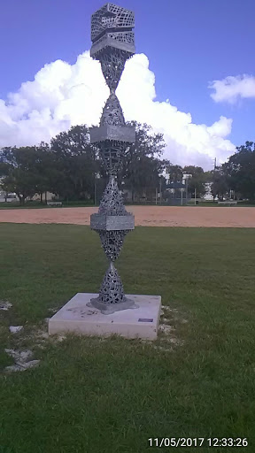 Park «Henry J. Klutho Park», reviews and photos, 204 W 3rd St, Jacksonville, FL 32206, USA