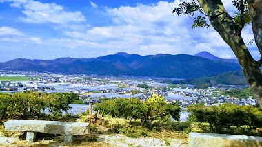 ブーゲンの森 移転の為、休園中