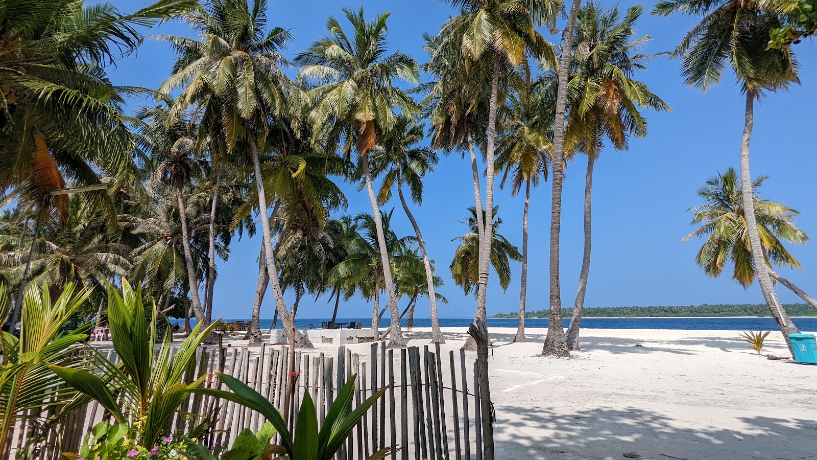 Photo de Maalhos Island Beach zone des équipements