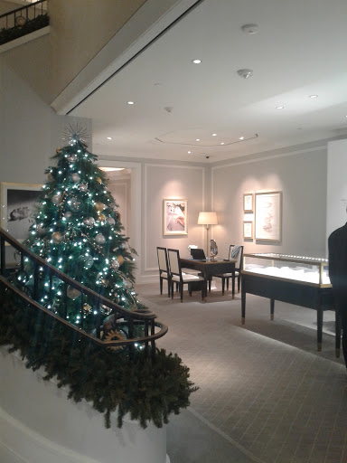 Jewelry Store «Harry Winston», reviews and photos, 310 N Rodeo Dr, Beverly Hills, CA 90210, USA