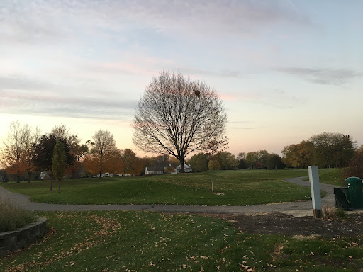 Golf Course «Rob Roy Golf Course», reviews and photos, 505 E Camp McDonald Rd, Prospect Heights, IL 60070, USA