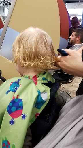 Hair Salon Great Clips Reviews And Photos 124 Pricedale
