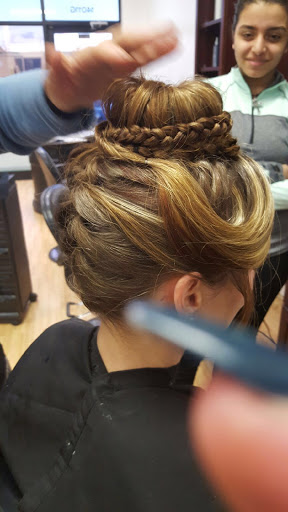 Beauty Salon «Monet Salon», reviews and photos, 14011 St Germain Dr, Centreville, VA 20121, USA