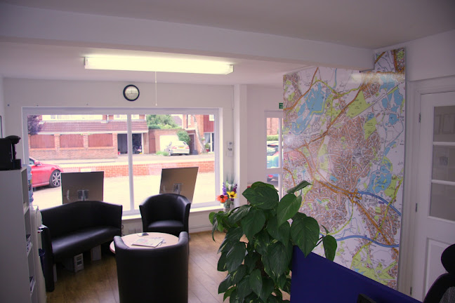 Parkers Woodley Lettings & Estate Agents Open Times