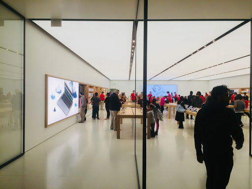 Computer Store «Apple Chandler Fashion Center», reviews and photos, 3111 W Chandler Blvd, Chandler, AZ 85226, USA