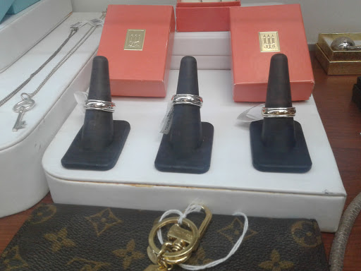 Pawn Shop «Rockwall Gold And Silver Pawn», reviews and photos, 1901 S Goliad St, Rockwall, TX 75087, USA