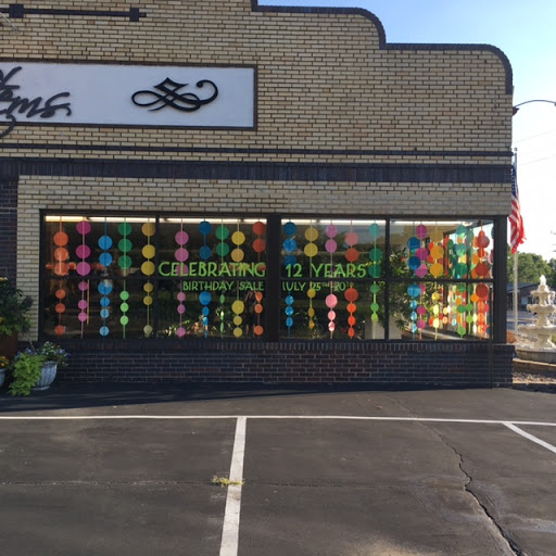 Florist «Stems Florist», reviews and photos, 210 St Francois St, Florissant, MO 63031, USA