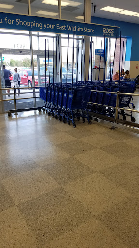 Clothing Store «Ross Dress for Less», reviews and photos, 8021 E Kellogg Dr, Wichita, KS 67207, USA