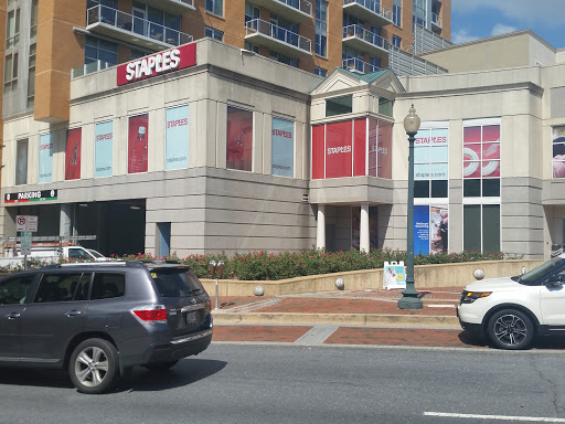 Office Supply Store «Staples», reviews and photos, 6800 Wisconsin Ave, Chevy Chase, MD 20815, USA