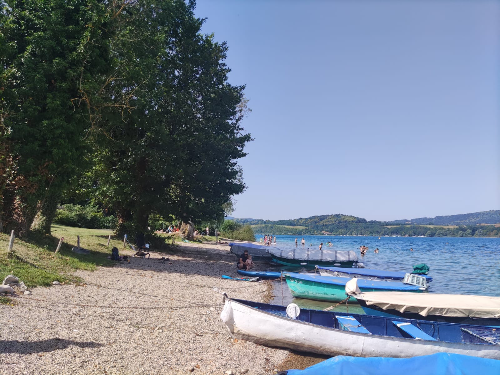 Foto von Plage Paladru mit sehr sauber Sauberkeitsgrad