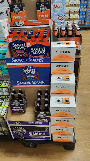 Wine Store «Wine Outlet», reviews and photos, 10 Meadowlands Pkwy, Secaucus, NJ 07094, USA