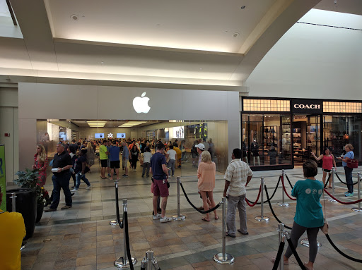 Shopping Mall «Oxmoor Center», reviews and photos, 7900 Shelbyville Rd, Louisville, KY 40222, USA