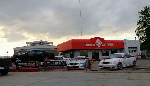 Used Car Dealer «OAK PARK AUTO SALES», reviews and photos, 13900 W 8 Mile Rd, Oak Park, MI 48237, USA