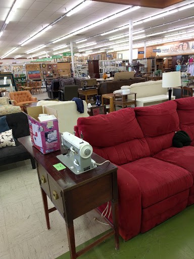 Thrift Store «Knoxville Habitat For Humanity ReStore», reviews and photos, 1511 Downtown W Blvd, Knoxville, TN 37919, USA