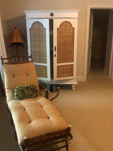 Thrift Store «Tambourine Resale Shop», reviews and photos, 1619 10th Ave, Vero Beach, FL 32960, USA