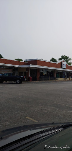 Supermarket «Midtowne Market», reviews and photos, 317 Hawthorn Ave, St Charles, MO 63301, USA