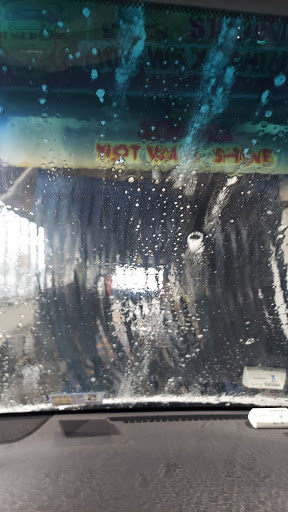 Car Wash «Buddy Bear Car Wash», reviews and photos, 1059 Mannheim Rd, Bellwood, IL 60104, USA