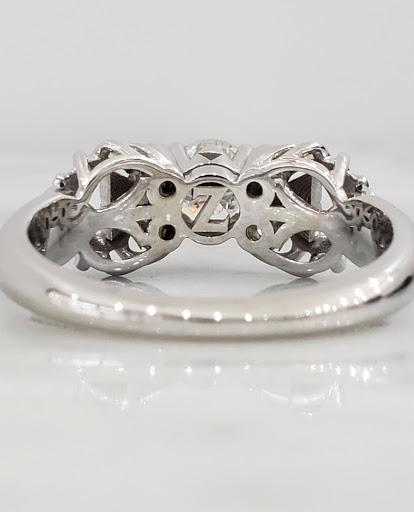 Jewelry Store «Georgetown Jewelers Inc», reviews and photos, 351 Georgetown Square, Wood Dale, IL 60191, USA