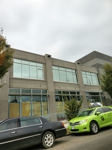 Thrift Store «Goodwill Industries Outlet Store & Donation Center», reviews and photos, 47-47 Van Dam St, Queens, NY 11101, USA