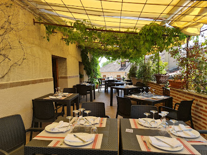 La Olma de Pedraza - Restaurante en Pedraza de la  - Plaza Álamo, 1, 40172 Pedraza, Segovia, Spain