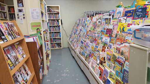 Used Clothing Store «T.E.A.M. Resale Shop», reviews and photos, 300 W Main St, Tomball, TX 77375, USA