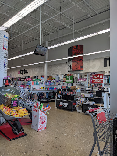 Variety Store «Five Below», reviews and photos, 1554 Butterfield Rd, Downers Grove, IL 60515, USA