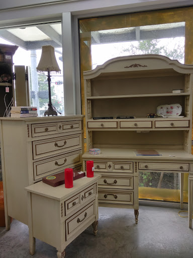 Consignment Shop «Mustard Seed Resale Shop», reviews and photos, 1410 Elgin St, Houston, TX 77004, USA