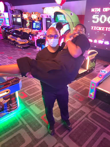 Bowling Alley «Brunswick Zone Thousand Oaks Bowl», reviews and photos, 4330 Thousand Oaks, San Antonio, TX 78217, USA