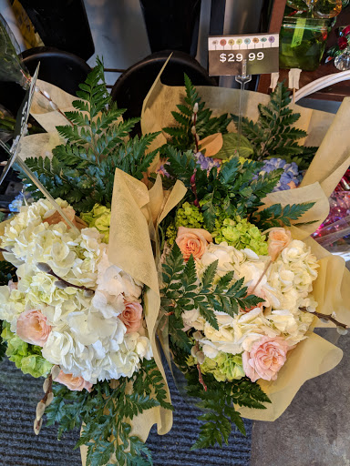 Florist «A Whole Bunch Flower Market», reviews and photos, 326 Cambridge St, Burlington, MA 01803, USA