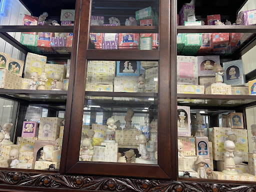 Thrift Store «Gridley Spare & Share Shoppe», reviews and photos, 111 N Ford St, Gridley, IL 61744, USA