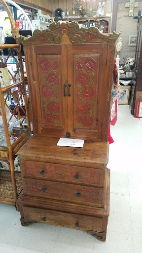 Antique Store «Hidden Talent Gifts & Antiques», reviews and photos, 400 S Main St, McGregor, TX 76657, USA