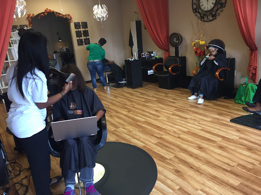 Beauty Salon «Studio 78 Unisex Hair Salon and Beauty Suites», reviews and photos, 1780 S Nova Rd #10&11, South Daytona, FL 32119, USA