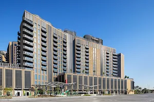 Aparthotel Adagio Dubai Deira image