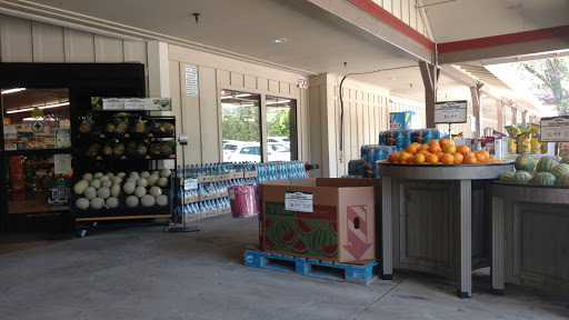 Grocery Store «Holiday Market», reviews and photos, 16981 Placer Hills Rd # A8, Meadow Vista, CA 95722, USA