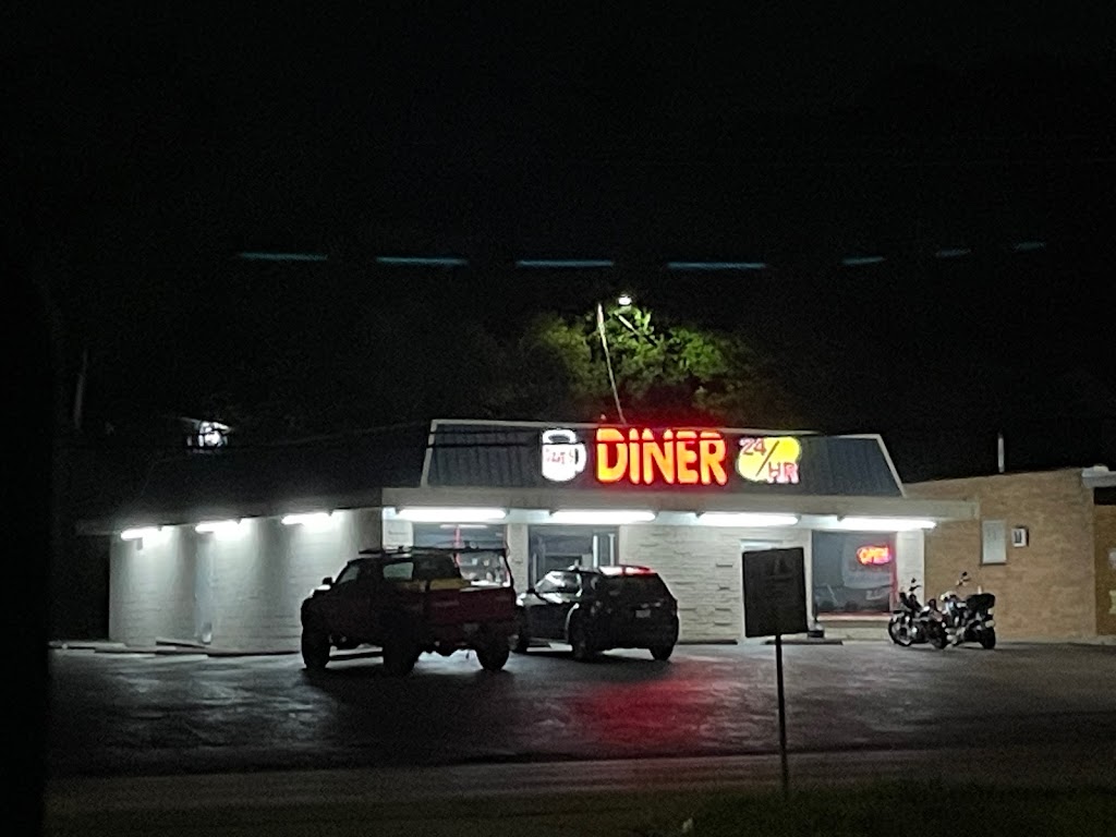 Dave’s 24 Hour Diner 63026