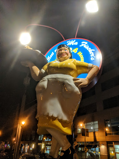 Gourmet Grocery Store «Beans & Barley», reviews and photos, 1901 E North Ave, Milwaukee, WI 53202, USA