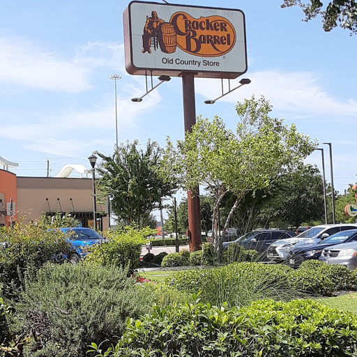 American Restaurant «Cracker Barrel Old Country Store», reviews and photos, 24400 Eastex Fwy, Kingwood, TX 77339, USA