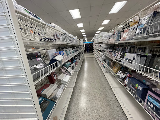 Clothing Store «Ross Dress for Less», reviews and photos, 2540 Cumberland Blvd SE, Smyrna, GA 30080, USA