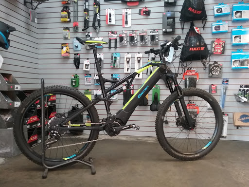 Motorcycle Dealer «Moore And Sons Motorcyles», reviews and photos, 21431 E Cliff Dr, Santa Cruz, CA 95062, USA