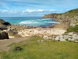Photo de Nanjizal beach situé dans une zone naturelle