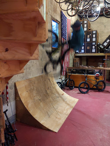 Bicycle Store «Belmar Bike Shop», reviews and photos, 1318 Main St, Belmar, NJ 07719, USA