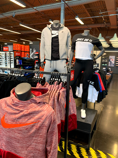 Clothing Store «Nike Factory Store», reviews and photos, 2910 W Loop 289 #805, Lubbock, TX 79407, USA