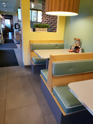 Donut Shop «Dandee Donut Factory», reviews and photos, 123 Pleasant St, Marblehead, MA 01945, USA