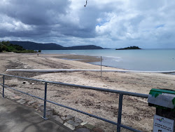 Cannonvale Beach'in fotoğrafı - rahatlamayı sevenler arasında popüler bir yer