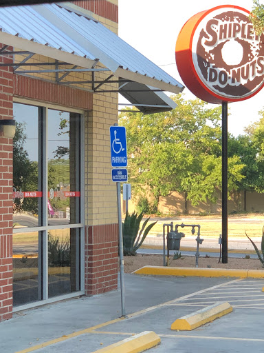 Shipley Donuts, 1602 Aquarena Springs Dr, San Marcos, TX 78666, USA, 