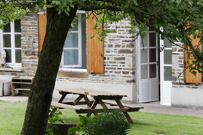 La petite maison o bord de l'eau à Valdallière