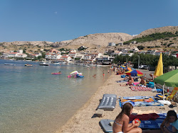 Foto von Metajna beach mit sehr sauber Sauberkeitsgrad