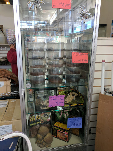 PET STOP, 623 W Northern Ave, Pueblo, CO 81004, USA, 