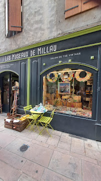 Les Museaux de Millau, Concept Store Vintage pour les Museaux qui ont du flair ! du Restaurant français Le Bouche à Oreille MILLAU - n°1